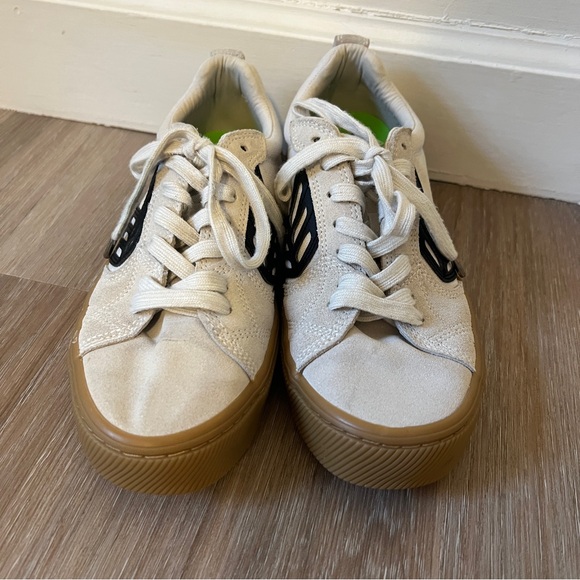 Cariuma Catiba Pro Vintage White Suede Canvas Gum Sole Skate Shoe M8 W9.5 - Picture 3 of 8